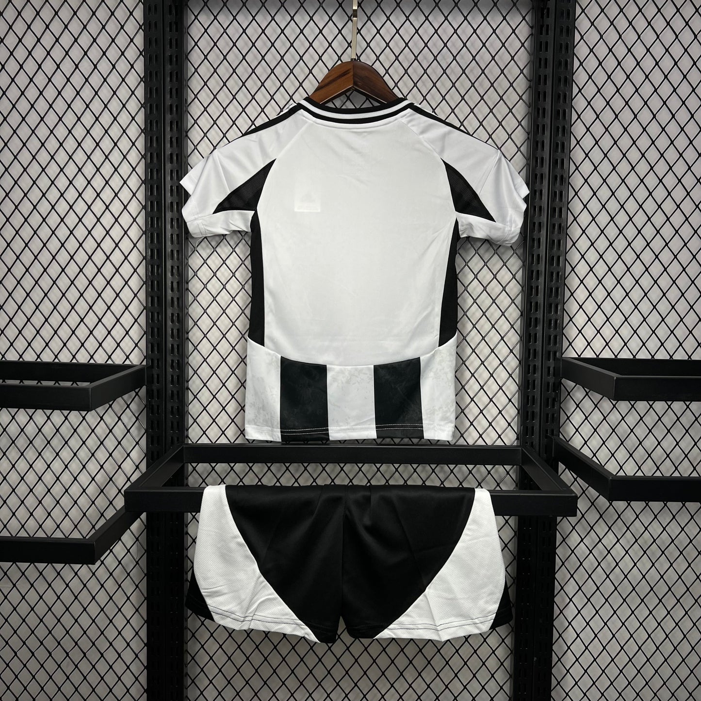 Juventus Principal Kit Criança 24-25