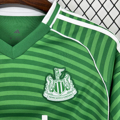 Newcastle Secundária 25-26