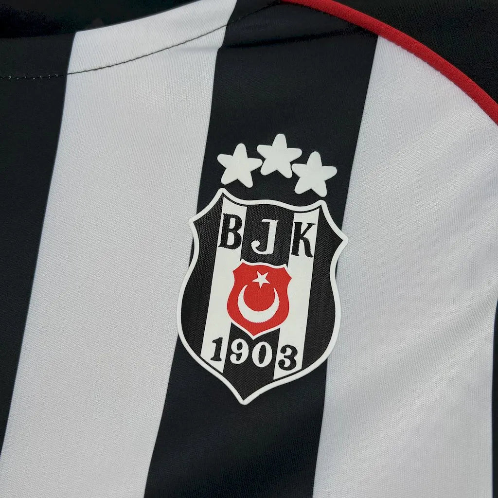 Besiktas Secundária 25-26