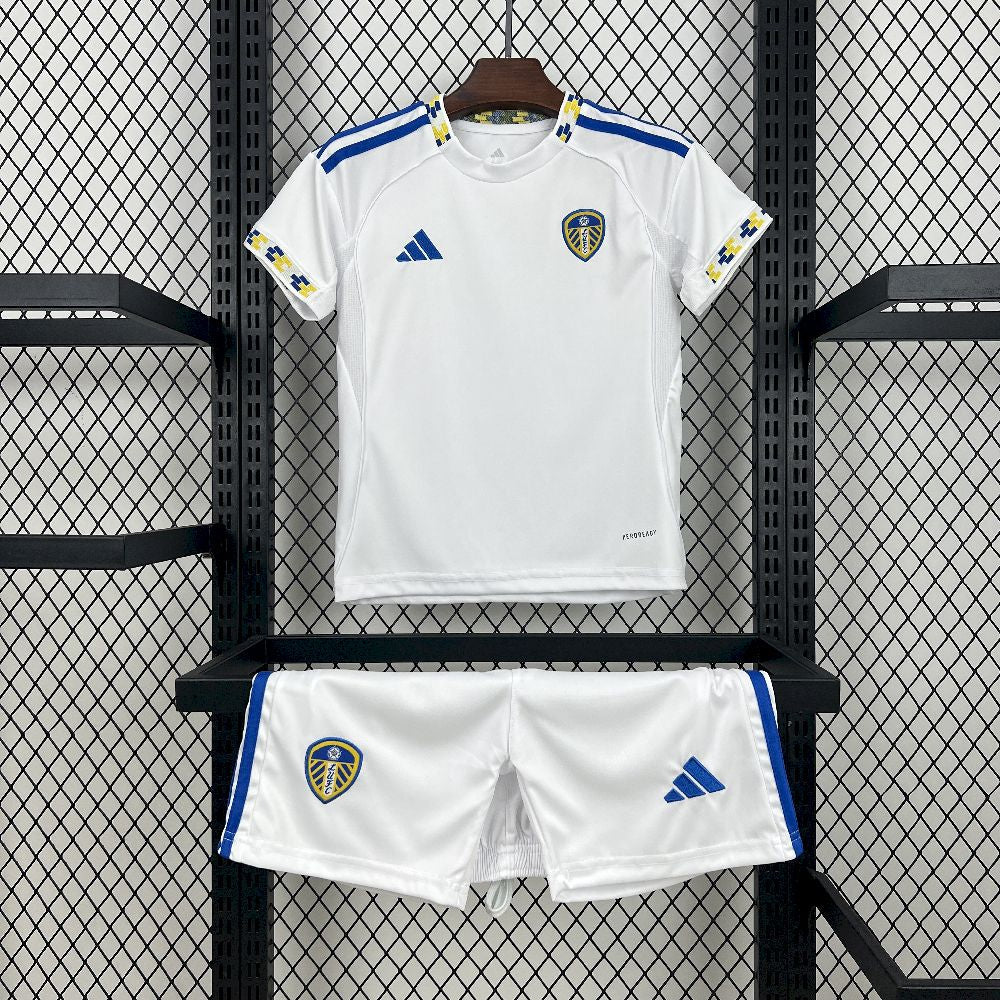 Leeds United Principal Kit Criança 25-26