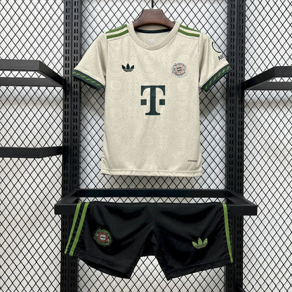 Bayern Munique - Oktoberfest Edição Especial Kit Criança  25-26
